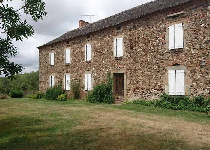 Le Grand De Souels Hébergement de vacances